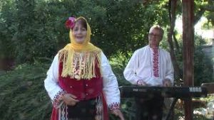 Любка Йонова - Огрей, Месечко